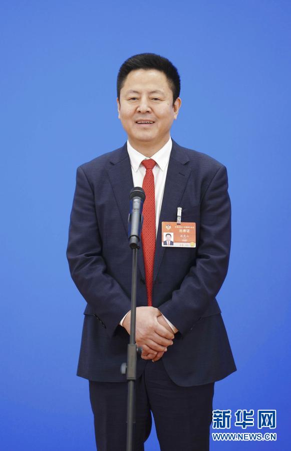 你的“命”，在我“心”上——兩次走上“委員通道”的敖虎山委員