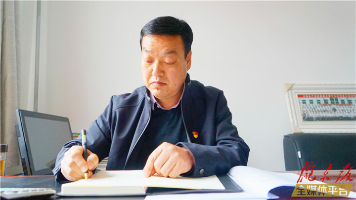 【脫貧攻堅(jiān)我來見證】脫貧攻堅(jiān)這份答卷，我們完成了