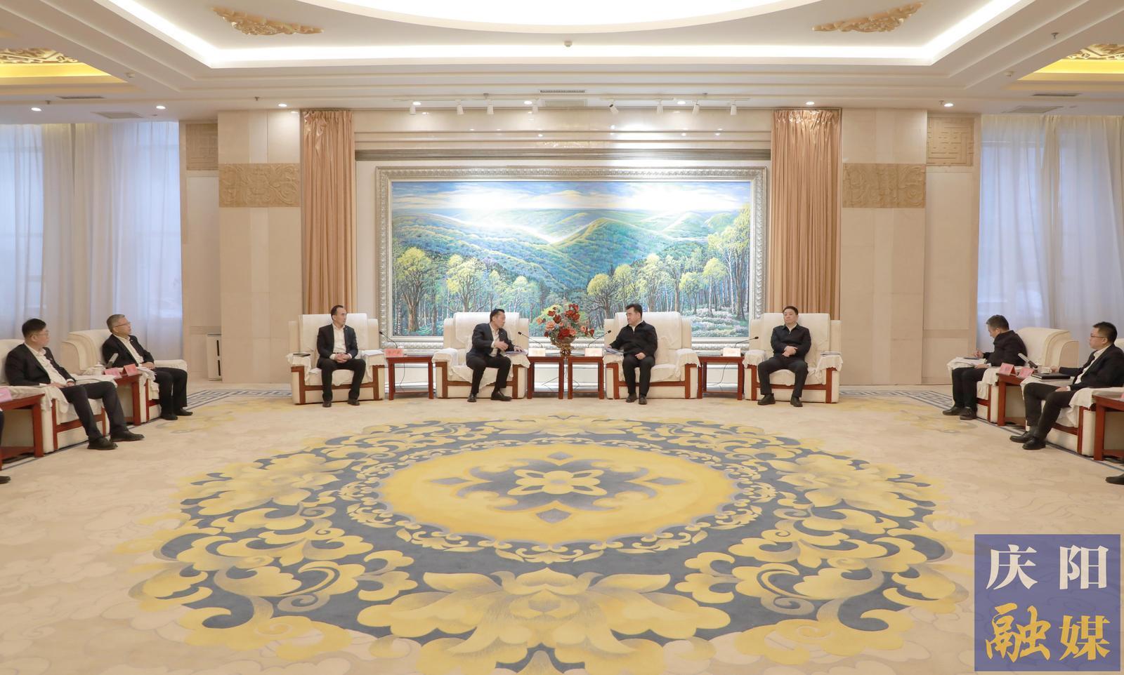 黃澤元周繼軍與中國鐵塔甘肅省分公司黨委書記、總經(jīng)理戴海兵一行座談
