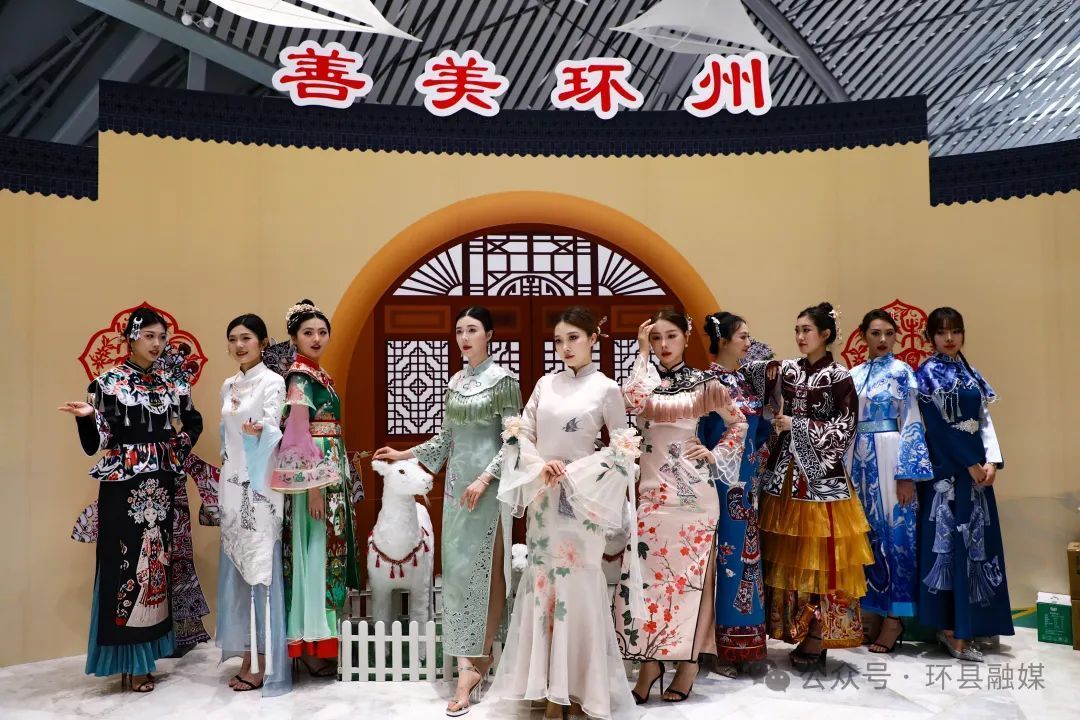 【攝影報(bào)道】環(huán)縣非遺皮影創(chuàng)新演繹！皮影服飾首秀莫干山
